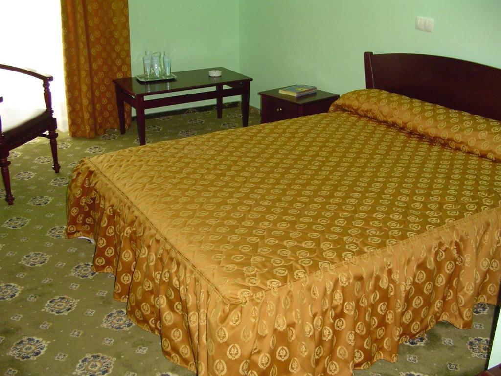 Hotel Europa Ploiesti Phòng bức ảnh